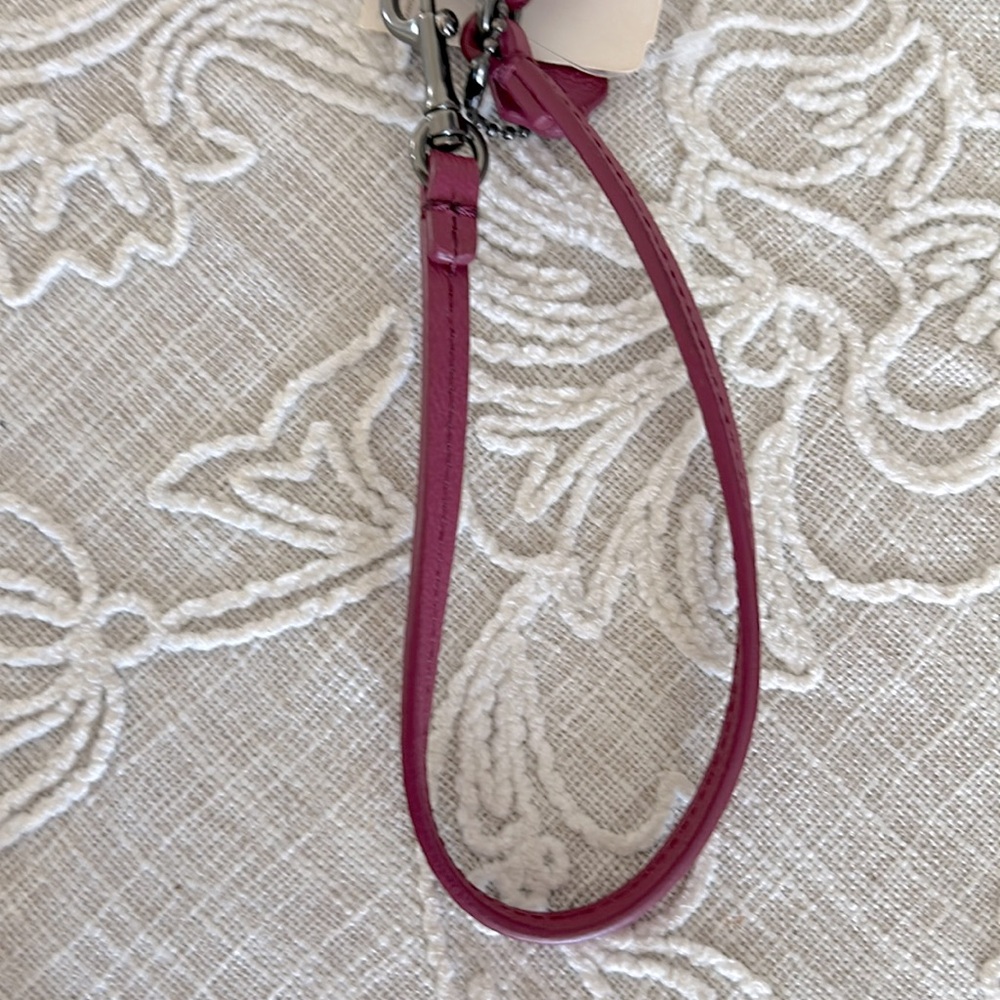 Coach NWT Coated Cranberry Shade Star Canyon Print F64239 Corner Zip Wristlet - Picture 7 of 15